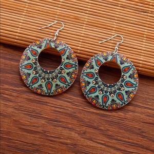 Emery Rose scroll pattern hollow out round drop earrings